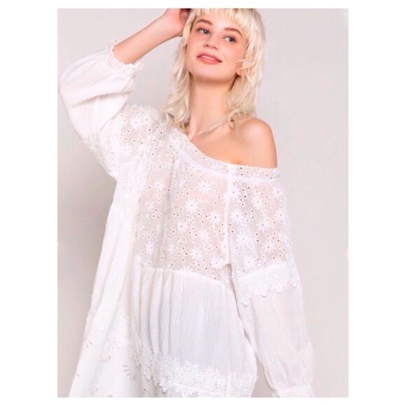 white Off Shoulder Tunic w Lace Trim & 3/4 Sleeves - Picture 2 of 15